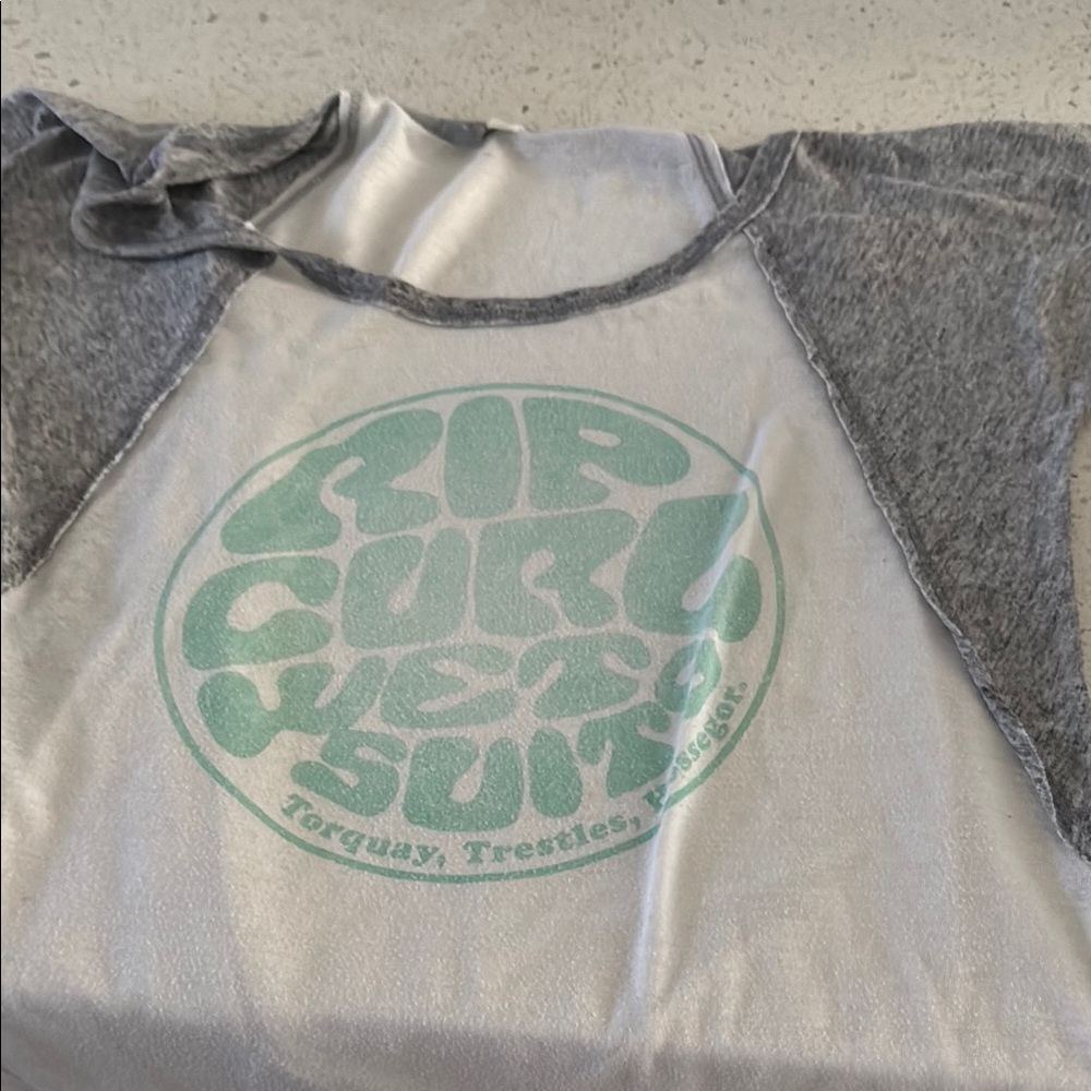 Rip Curl Gray and White Short Sleeve Tee